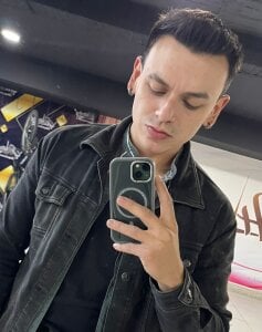 daniel_collins Public Pic 2