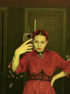 ArielMooore Public Pic 6