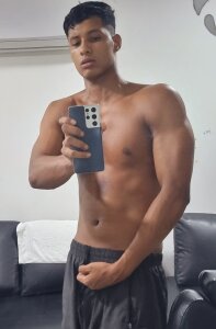 tom_strong1 Photos De Tom_Strong1 Foto 6