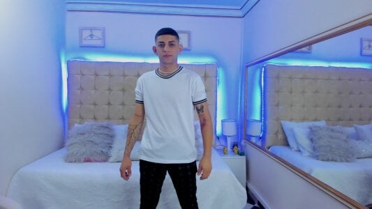 Alex_cute77