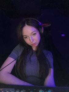 CassieMauzy I really love playing ^^ Pic 5