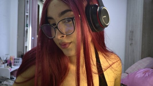 LuzShames kullanıcısının Flirty Frames 😘 albümü -  2 fotoğraf