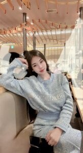 jinko58뻐스터미널에서 만난 19세 대학녀 Bild 4