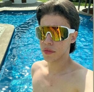 Luciangrey- 💦 Pic 2