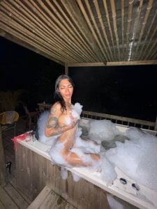 Ale_250900 Fun Pic 5