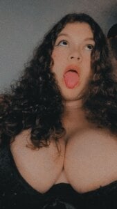 CurvyyBoobs_ Public Pic 5