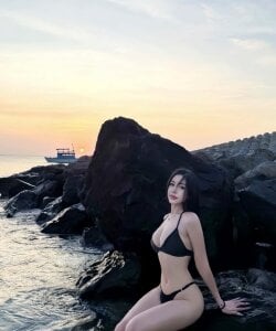 Haily_Sebastian Swimsuit🖤 Pic 2