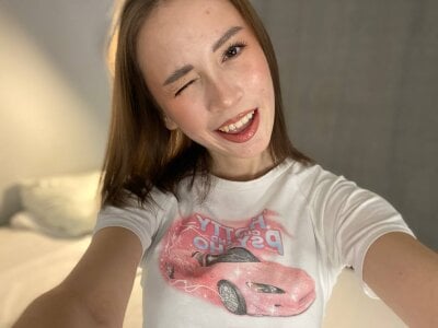 DavidaCordner Crimson Petals 🌹💦 Pic 2