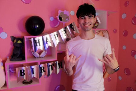 JaremyHarris My Birthday🎉🎁🎉🎁🎉 Pic 4