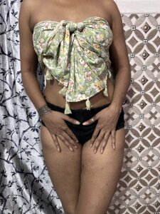 CandySharmaa Hot with beauty Pic