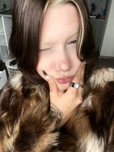 3_Cara_Delfie_4 me Immagine 