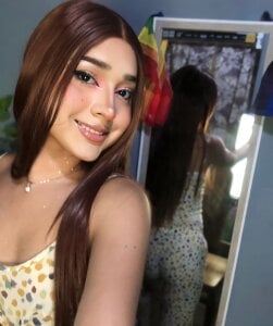 Melany_Latrans Public Pic 7