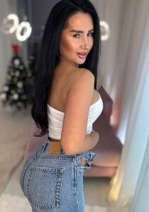 AnaRhodes Merry Christmas!🎄 Pic 9