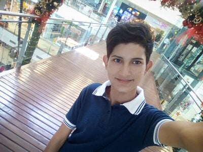 Juan_Hotcaliemte Hallo Pic 8