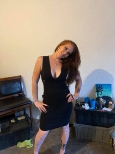 sexyred77713 Public Pic