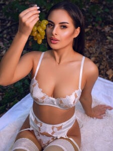 AlmaLuv Flowers and skin 🤎 Εικόνα 7