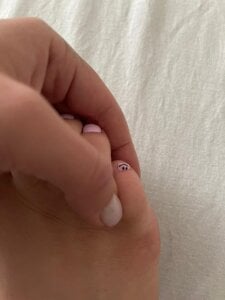 aminaswan_ My cute finger :D Pic