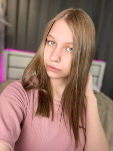 LynneHaviland a little pink in the ribbon Pic 4