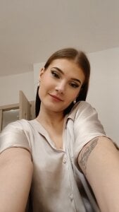 look only in my eyes de TaneshaRafail  2 Imagens