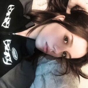 EliseKeath Public Pic 4