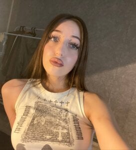 CutieWorm Public Bilde 6