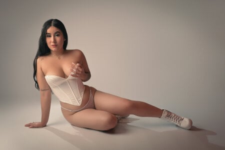 GabyParker_ Whispers of Desire 🎀 Pic 2