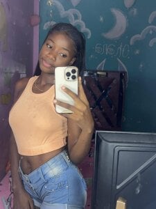 NyraSolenne Good afternoon, lovely ☀️💖 I’m live from 2:00 p.m. to 8:30 p.m., feeling warm, playful, and ready t Pic 3