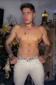ArturFrostt 🎄sexy christmas🎄 Pic 2