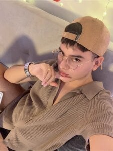 Some photos with a cap🧢 de Young_Ben  Imagens