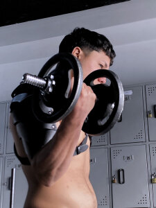 AaronFonseca_ workout whit me Pic 3