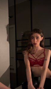 HellPeach Love me Pic 6