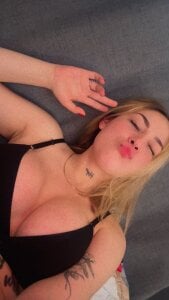 Hillary_Well Public صورة واحدة|Hillary_Well Public صورتان|Hillary_Well Public  5 صور|Hillary_Well Public  5 صورة