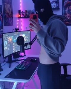 TimCooper_ Hot Immagine 