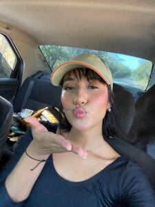 Amberdecolombia KISS Pic 3