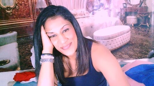 azi18/10 de IndianSexcSmyle  4 Imagens