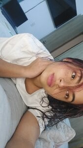 valy_shyness it's just me 💖🥴 Billede 5