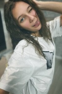 NeliaVandresar stream is over💖 Pic 3