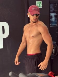 working on me od Aaronfox_x  snímek