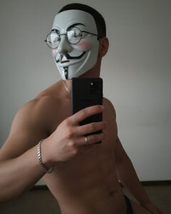 anomister Public Pic