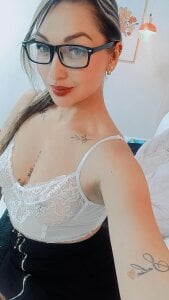 Glasses 🤤 de Maiyajoness  2 photos