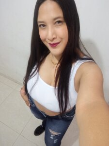 rose_benet Public Pic 2