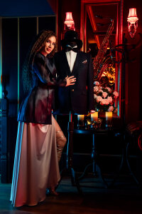 AngelaDevins A man's world Pic 2