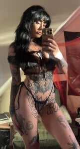 heavymetalvixen 🖤 圖片