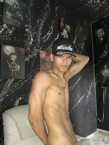 DylanRoyce_ MY BODYYY Hình 4