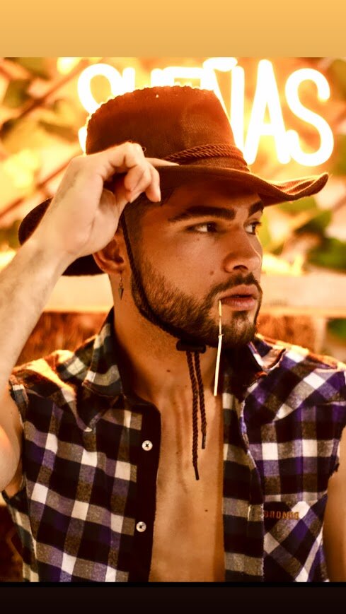 Трендове зображення  8157 Steve-Carter