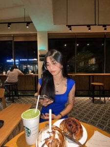 lunawackerdate luna in public图片 2