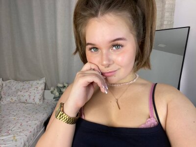 Anna_Nicol cute naughty girl Pic 5