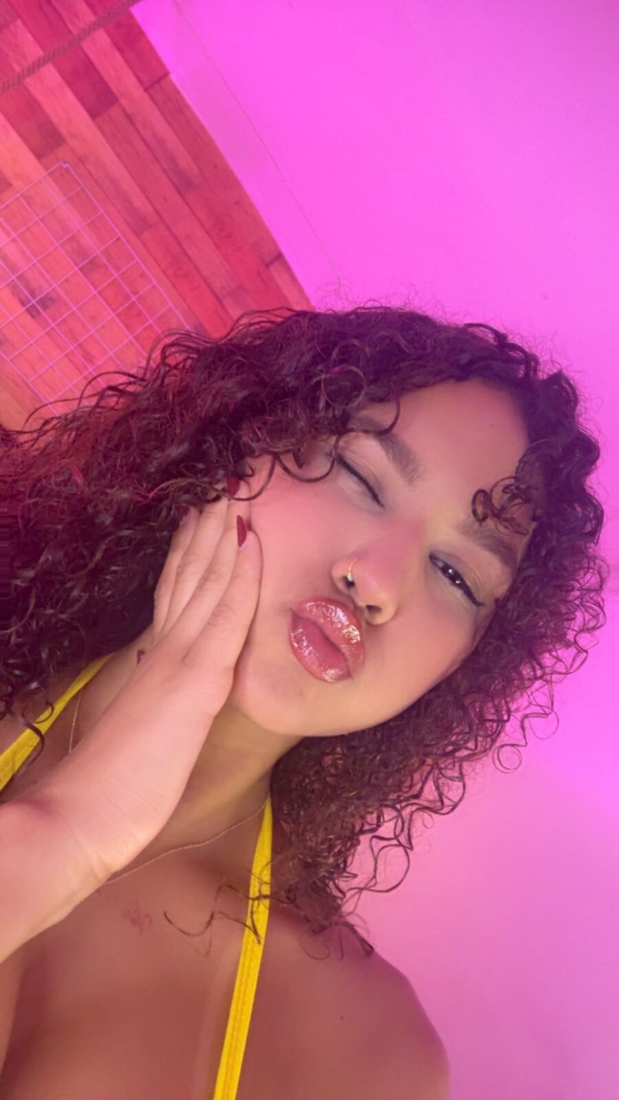 Emily_brown04 Trending Pic 390