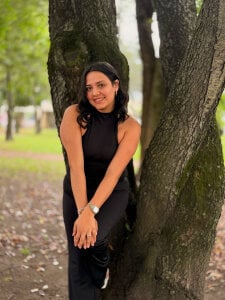 IvonneRoss_ Public Pic 6