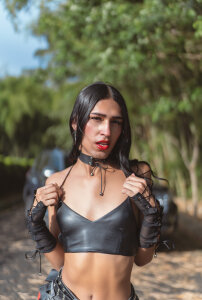 SkylerBennet You girl 圖片 2